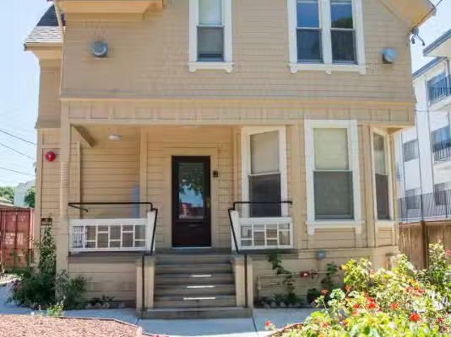 Apartment for rent in Oakland