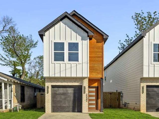 House for sale in Dallas, Texas