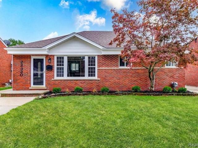 House for sale in Saint Clair Shores, Macomb County