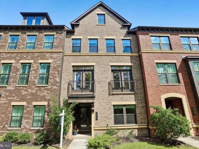 Townhouse for sale in Virginia