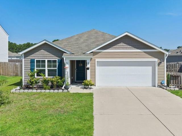 House for sale in Castle Hayne, North Carolina