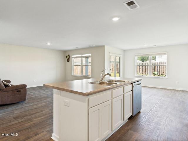 House for sale in Castle Hayne, North Carolina