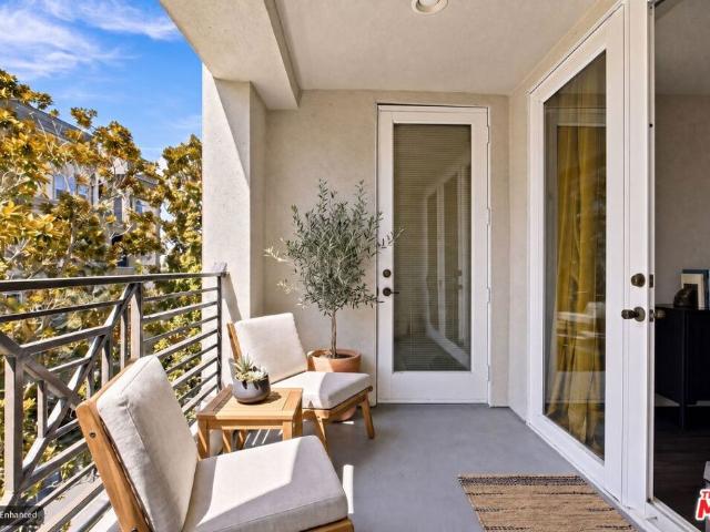 Condo for sale in Irvine Business Complex, Irvine