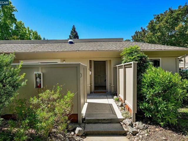 Condo for sale in Walnut Creek, California