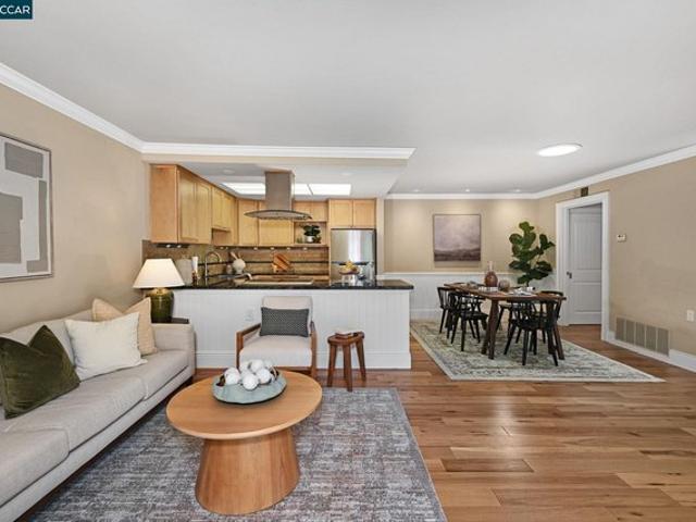 Condo for sale in Walnut Creek, California