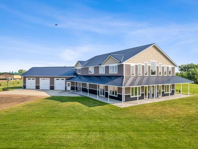House for sale in Hawley, Minnesota