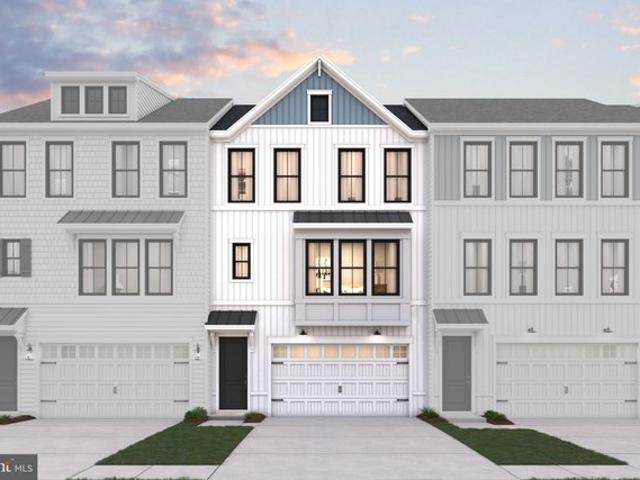Townhouse for sale in Delaware