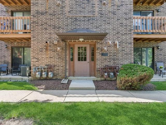 Condo for sale in Lisle, Illinois
