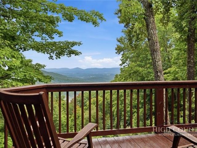 House for sale in Purlear, North Carolina