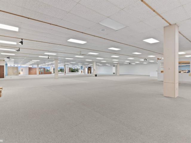 Commercial for sale in Mount Pleasant, Iowa