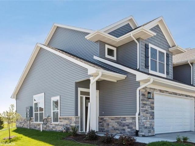 Townhouse for sale in The Preserve, North Liberty