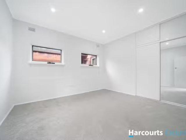 House for rent in Lower North Shore, Sydney