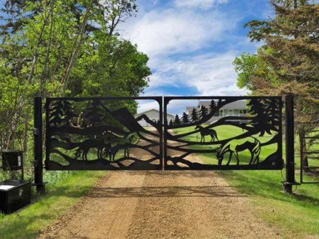 House for sale in Alberta