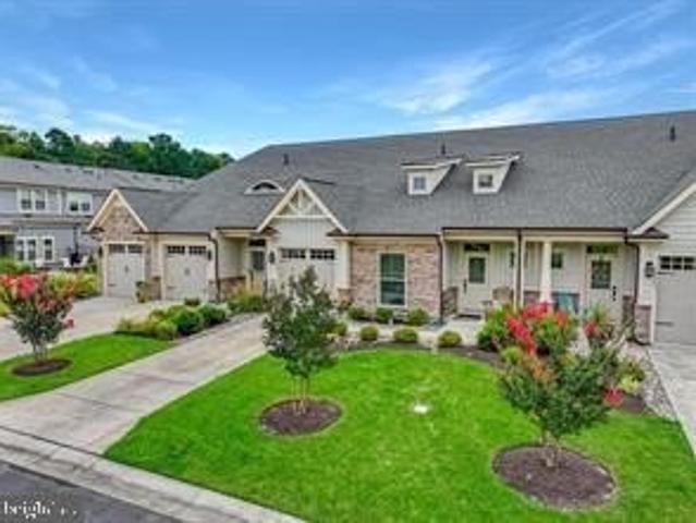 Townhouse for sale in Delaware