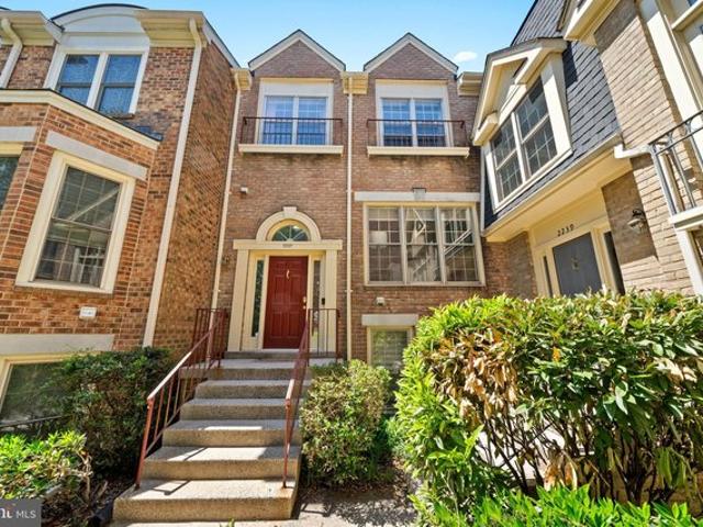 Townhouse for sale in Virginia