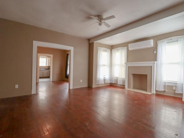 Triplex for rent in Beaumont Triplex for rent in Beaumont