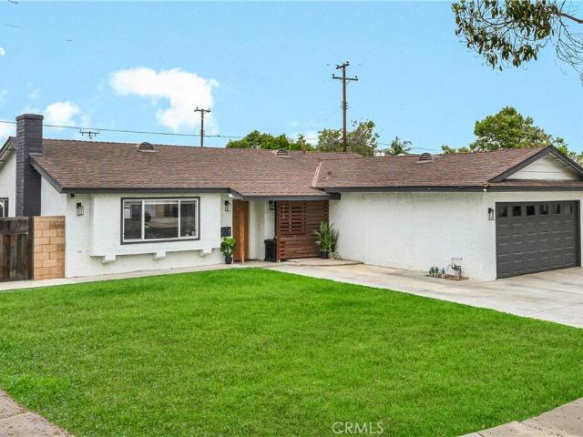 Triplex for sale in Santa Ana