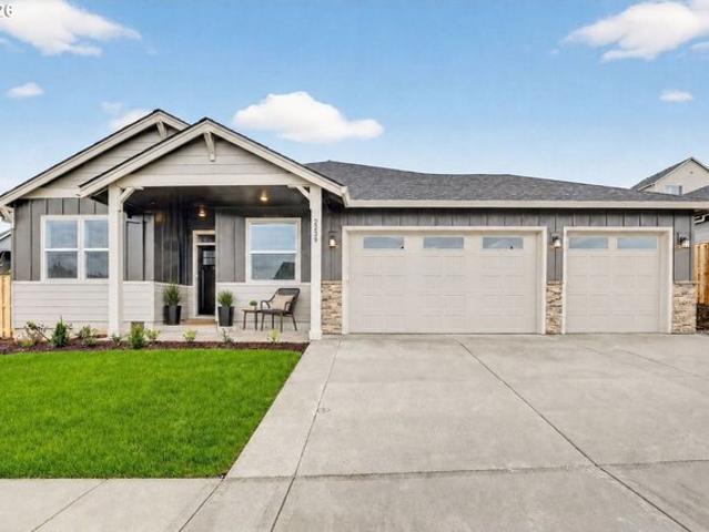 House for sale in La Center, Washington