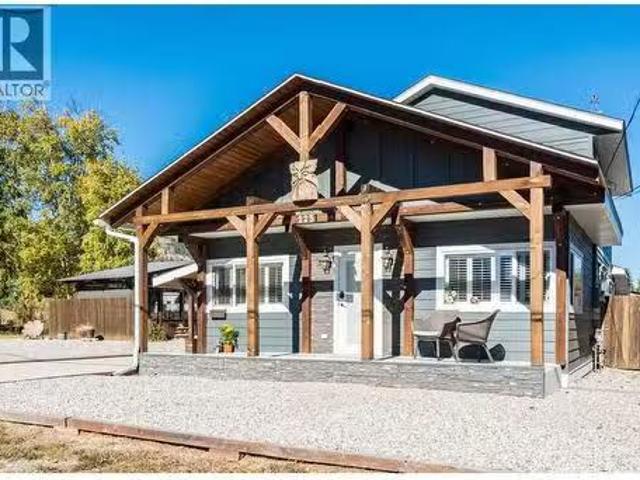 House for sale in Castlegar, British Columbia