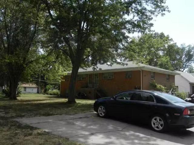 Condo for rent in Junction City