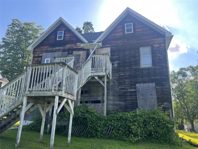 House for sale in Crawford, Pennsylvania