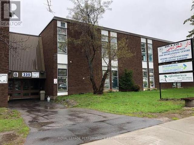 Commercial for rent in Ottawa