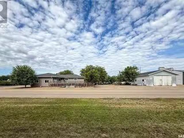 House for sale in Frontier, Saskatchewan