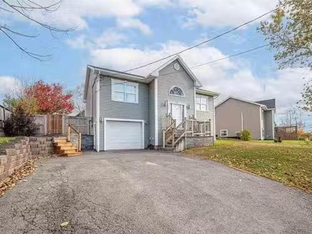 House for sale in Beaver Bank, Nova Scotia