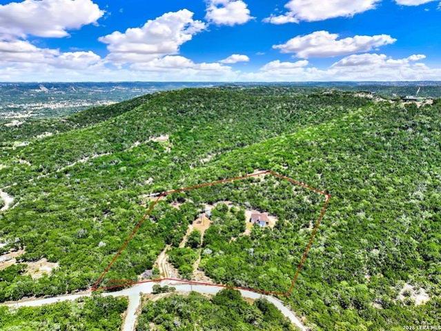 House for sale in Pipe Creek, Texas