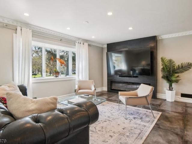 House for sale in Berkeley Heights, New Jersey