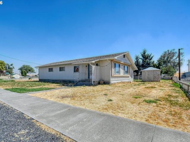 House for sale in Oregonia