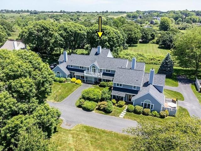 Townhouse for sale in Middletown, Rhode Island