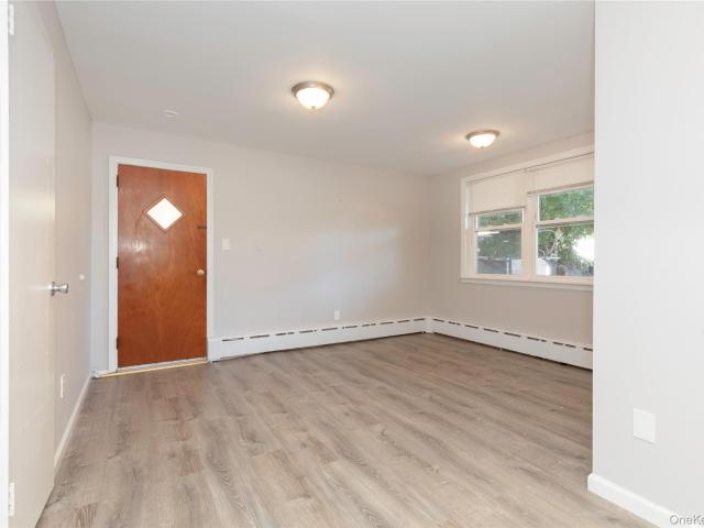 House for sale in The Bronx, Arverne