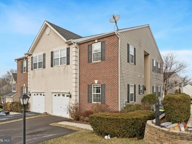 Townhouse for sale in Gilbertsville, Pennsylvania