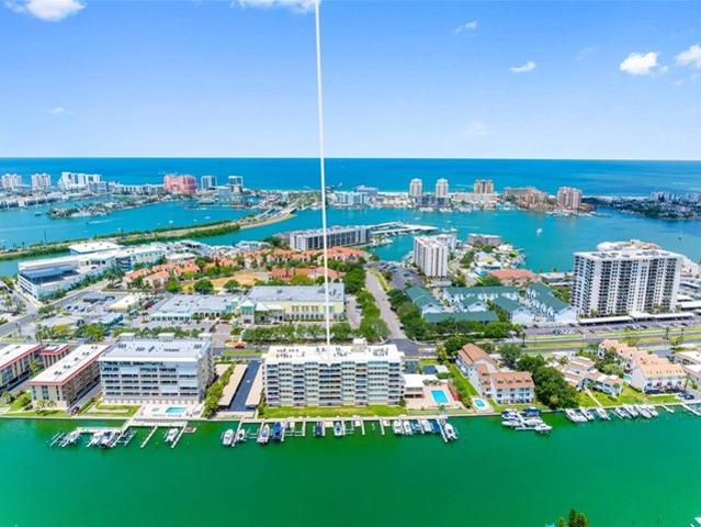 Condo for sale in Clearwater, Florida