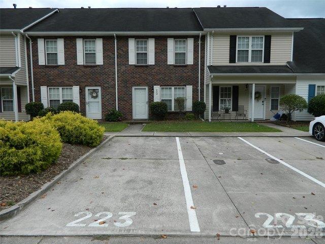Townhouse for sale in Lenoir, North Carolina