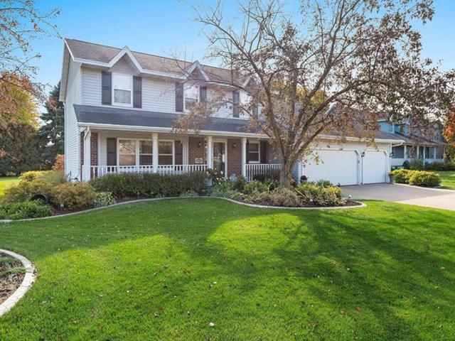 House for sale in Neenah, Winnebago County