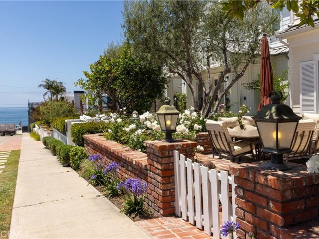 House for sale in Corona Del Mar, California