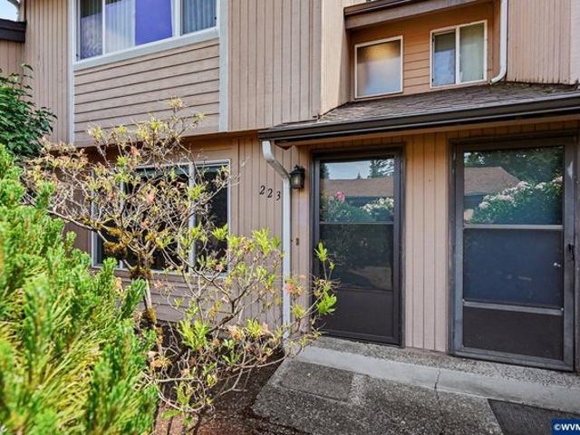 Condo for sale in Oregonia