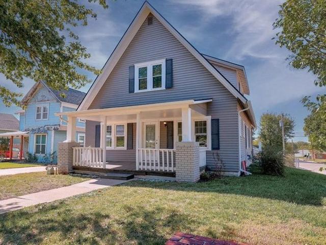 House for sale in Winfield, Cowley County