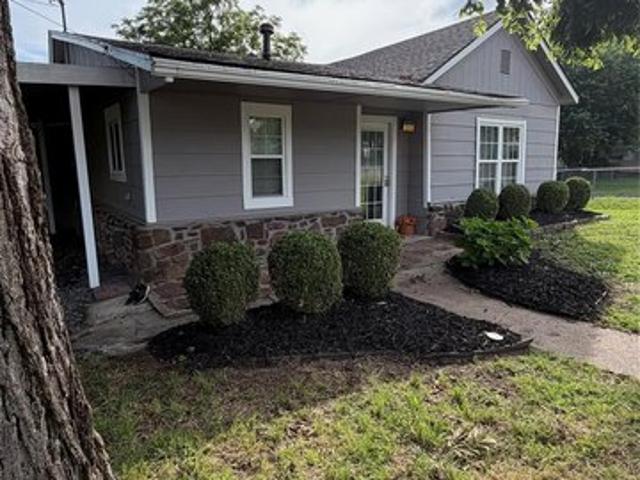 House for sale in Fort Gibson, Oklahoma