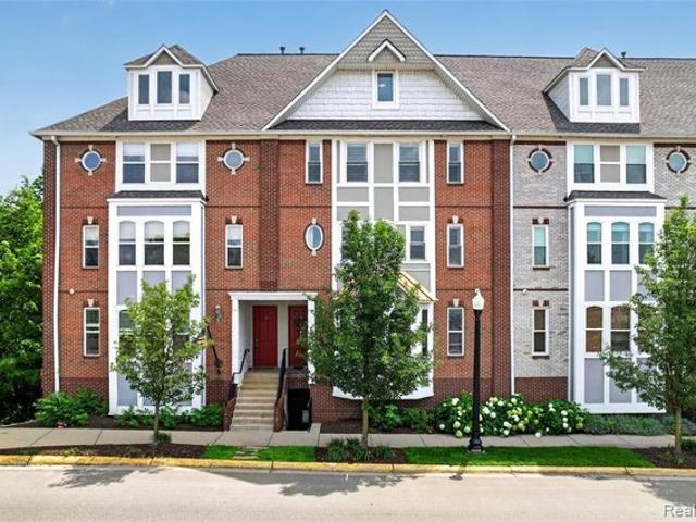 Condo for sale in Howell, Michigan