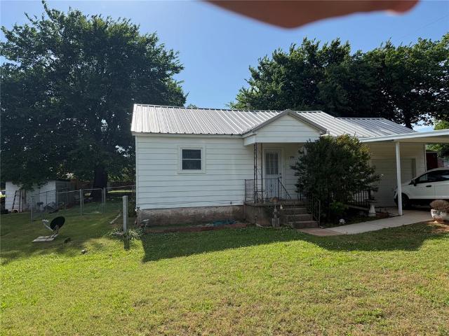 House for sale in Chandler, Oklahoma