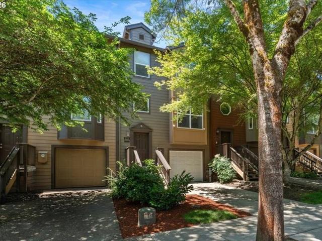 Townhouse for sale in Oregonia
