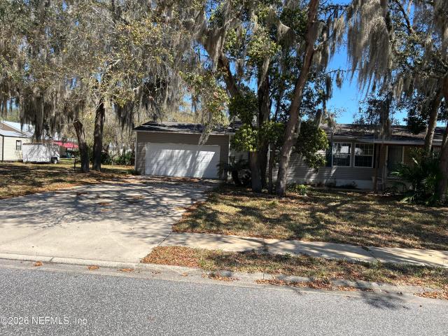 Property for sale in Satsuma, Florida