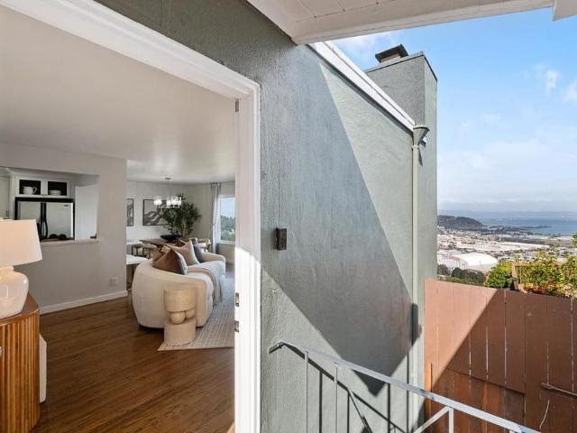 House for sale in Daly City, San Mateo County