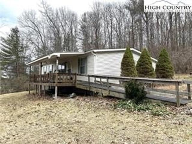 House for sale in Lansing, North Carolina