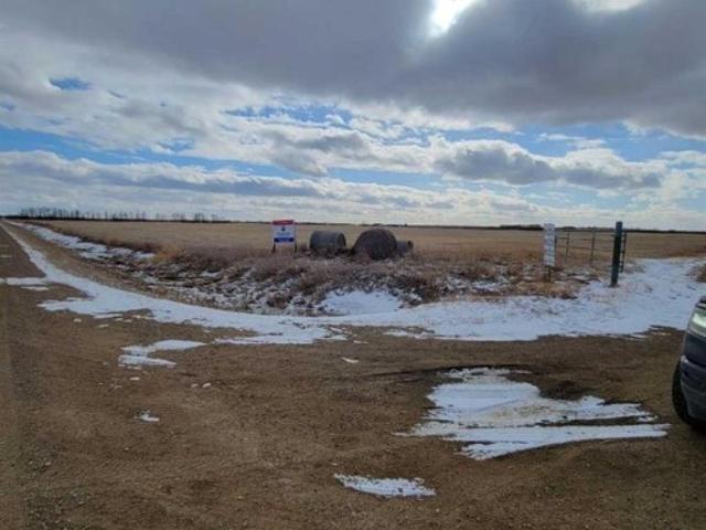 Farm for sale in Alberta