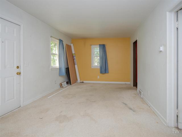 House for sale in Portage