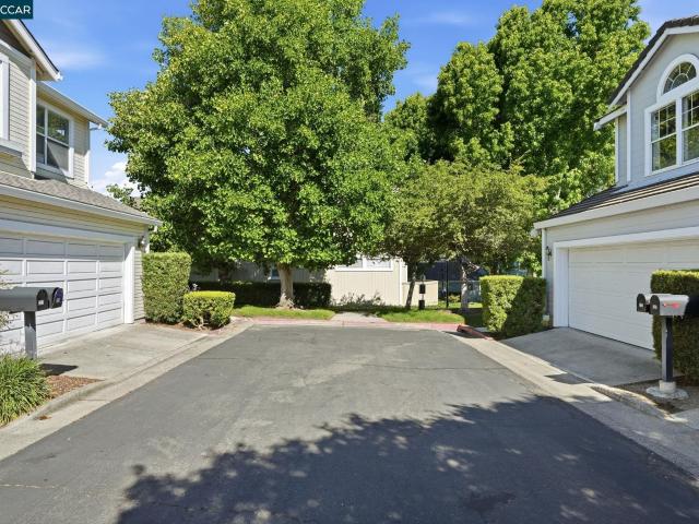 Condo for sale in Hercules, California